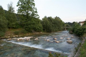 Most, ki povezuje Zgornje in Spodnje Perovo