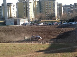 "Bojevnik" v KS Perovo, ki se ne preda civilizaciji; foto: Matevž Skamen